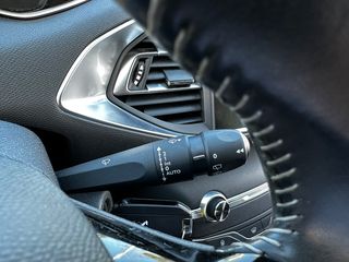 Peugeot 308 2018-thumb-20