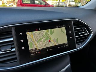 Peugeot 308 2018-thumb-22
