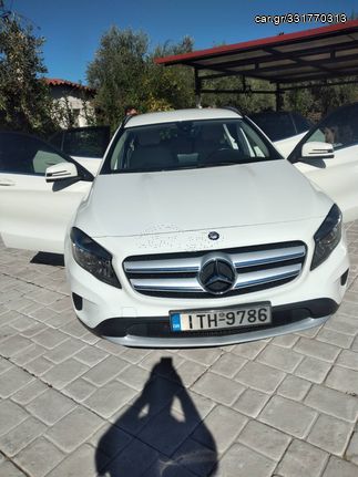 Mercedes-Benz GLA 180 '16