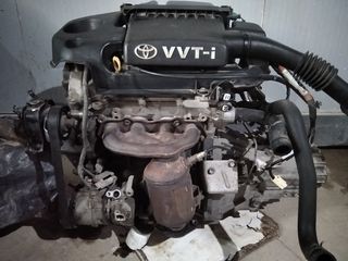  Toyota Yaris 2005.2sz.1.300..