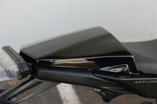 ΚΑΛΥΜΜΑ ΣΕΛΑΣ/ΜΟΝΟΣΕΛΟ YAMAHA MT09 2013-2018