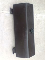 ΠΟΡΤΑΚΙ ΓΙΑ  ΝΤΟΥΛΑΠΑΚΙ ΤΑΜΠΛΟ  FIAT 128 (76-84) , ZASTAVA YUGO (80-95)