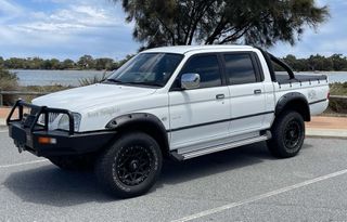 Φρύδια τροχών Kut Snake Mitsubishi L200 1996-2006