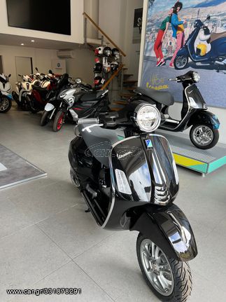 Piaggio Vespa GTS 300 2024 HPE 300
