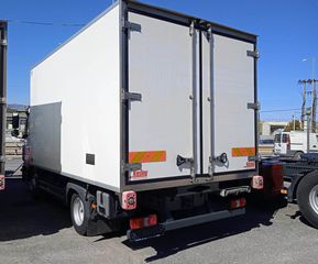Ψυγείο Mercedes-Benz 2016 ATEGO 818-thumb-2