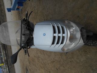 PIAGGIO SUPER HEXAGON 125 GTX -thumb-5