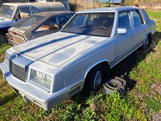 Chrysler New Yorker  '83-thumb-1
