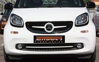 Επιπρόσθετη μάσκα ματ άσπρη για Smart fortwo coupe & cabrio W 453 με γνήσιο σήμα Mercedes