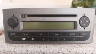 FIAT GRANDE PUNTO RADIO CD-PLAYER