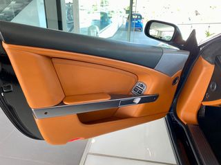 Aston Martin DB9 2006 VOLLANTE-thumb-22