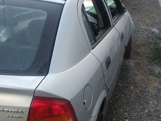Opel Astra 2004-thumb-2