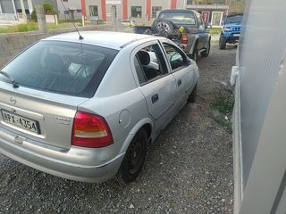 Opel Astra 2004-thumb-5