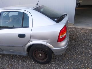 Opel Astra 2004-thumb-6
