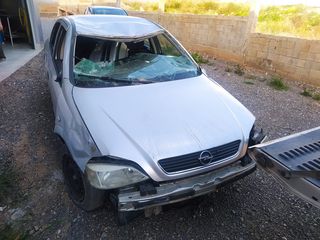 Opel Astra 2004-thumb-7