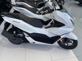 Honda PCX 125 2023-thumb-3