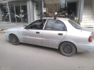 Daewoo Lanos 2002-thumb-1