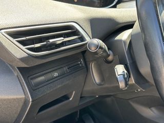 Peugeot 5008 2018 1.5 BlueHDi 130 Allure-thumb-13
