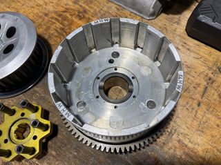ΚΑΜΠΑΝΑ BILLET ΓΙΑ SUZUKI GSXR GSX-R HAYABUSA 1300 GEN2 ΚΟΜΠΛΕ ΜΕ ΔΑΧΤΥΛΙΔΙ BROCKS ΜΕ ΧΤΕΝΙ ΚΑΙ ΚΑΠΑΚΙ ΣΑΝ ΚΑΙΝΟΥΡΓΙΑ -thumb-1