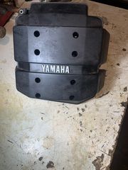 Καπάκι καρμπυρατέρ, (Παπάς)yamaha V4 115 hp δίχρονη 