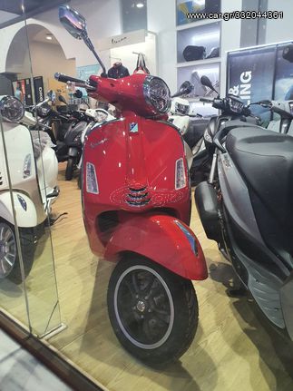 Piaggio Vespa GTS 300 '24 HPH