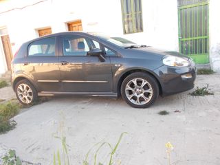 Fiat Punto Evo 2016 TURBO 900cc 86hp EURO 6 ME FULLEXTRA-thumb-9