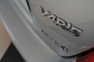 Toyota Yaris 2016 ΑΥΤΟΜΑΤΟ ΥΒΡΙΔΙΚΟ ΒΕΝΖΙΝΗ-thumb-16