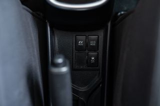 Toyota Yaris 2016 ΑΥΤΟΜΑΤΟ ΥΒΡΙΔΙΚΟ ΒΕΝΖΙΝΗ-thumb-28