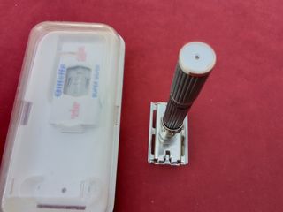 Vintage safety razor-thumb-57