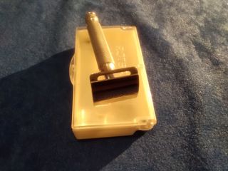 Vintage safety razor-thumb-49