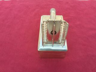 Vintage safety razor-thumb-65