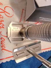 Vintage safety razor-thumb-106