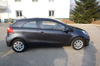 Kia Rio 2015-thumb-1