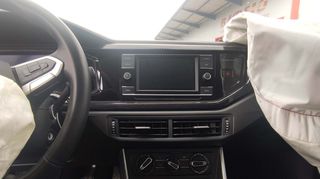 Volkswagen Polo 2022-thumb-8