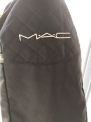 Θήκη βαλίτσας καλλυντικών Zuca x MAC