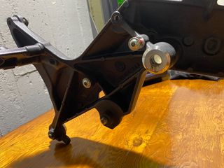 ENGINE MOUNTING BRACKETS-thumb-9