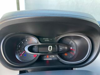 Renault Trafic 2018-thumb-4