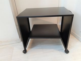 Μεταλλικό τραπέζι τηλεόρασης / σαλονιού εισαγωγής  ιταλικής σχεδίασης & κατασκευής