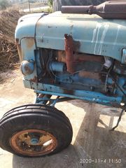 Τρακτέρ Ford 1975