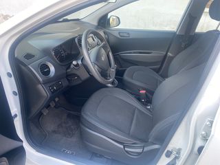 Hyundai i 10 2017-thumb-25