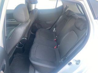Hyundai i 10 2017-thumb-26