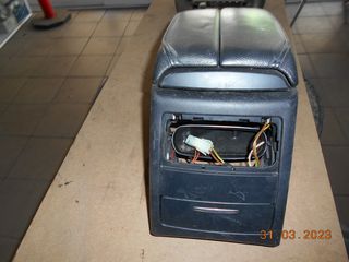 ΚΟΝΣΟΛΑ - ΤΕΜΠΕΛΗΣ BMW Ε90 Ε91 Ε92 Ε93 ''BMW Βαμβακάς''-thumb-5