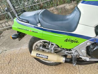 Kawasaki GPZ 600 1986-thumb-5