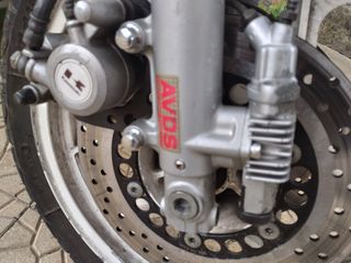 Kawasaki GPZ 600 1986-thumb-7
