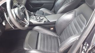 Alfa Romeo Giulia 2018 2.1 Diesel Veloce 4x4 - 210hp-thumb-11