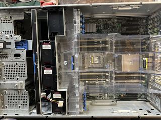 HP ProLiant ML350p Gen8 Intel Xeon E5-2620-thumb-3