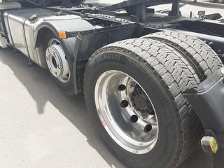 Volvo 2010 480-thumb-10