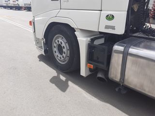 Volvo 2010 480-thumb-11