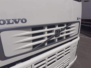 Volvo 2010 480-thumb-13