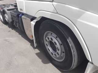 Volvo 2010 480-thumb-14