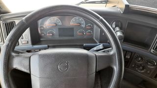 Volvo 2010 480-thumb-20
